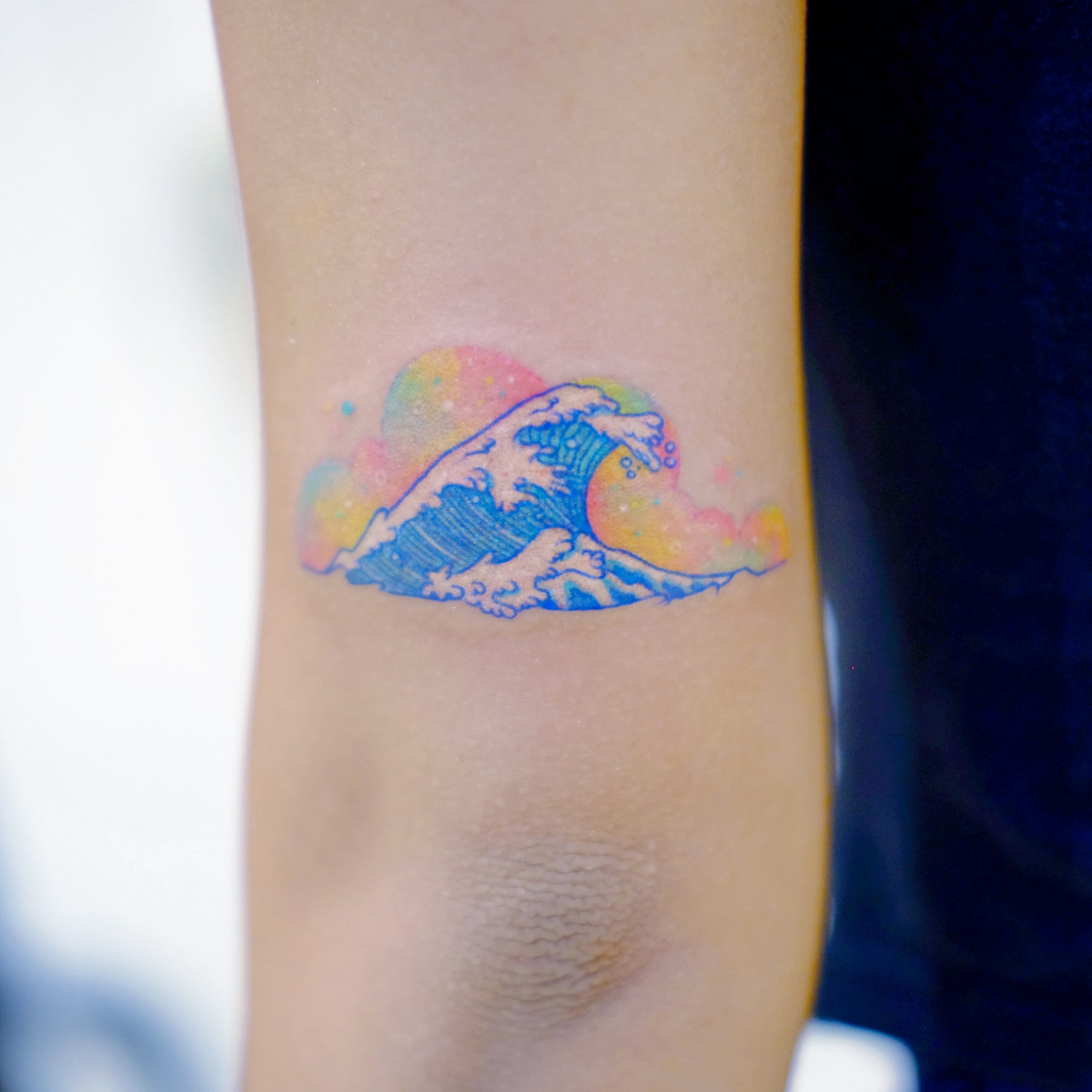Waves in a pastel ukiyo-e style — 1 of 1